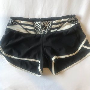 Lululemon black quilt run speed short